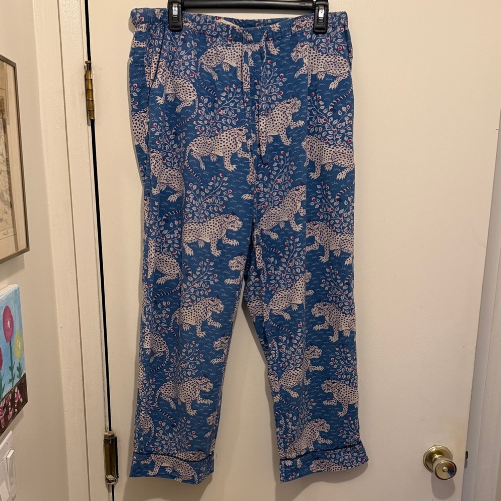 Printfresh Pajama Set in Blue with Leopard Design - size medium - Picture 5 of 6